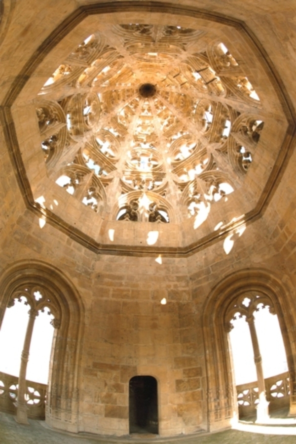 RESTAURACIÓN DE LA TORRE GÓTICA DE LA CATEDRAL DE OVIEDO