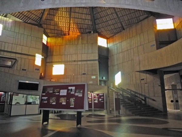 REPARACIÓN DE LA CUBIERTA DEL AULARIO DE LA FACULTAD DE GEOLOGÍA DE OVIEDO